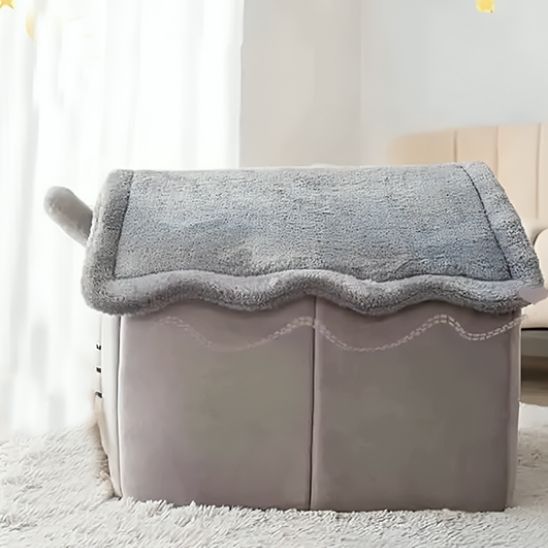 Vue arrière de la niche pour chat FéliNiche sans fenêtre, avec toit ondulé doux et finition matelassée.