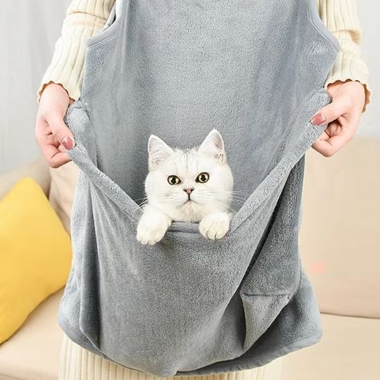 Tablier pour chat kangourou avec grande poche, idéal pour transporter et garder son chat au chaud
