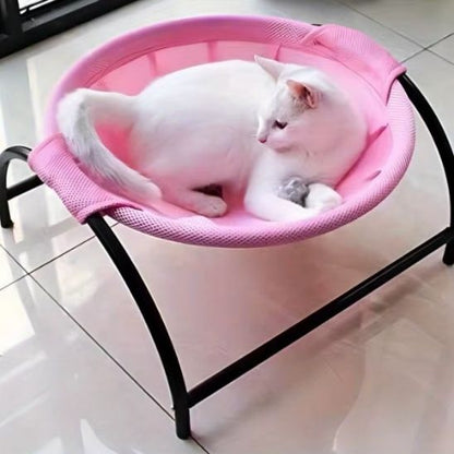 Hamac sur pied pour chat Trônix™ gris, idéal pour observer et se reposer en toute tranquillité.